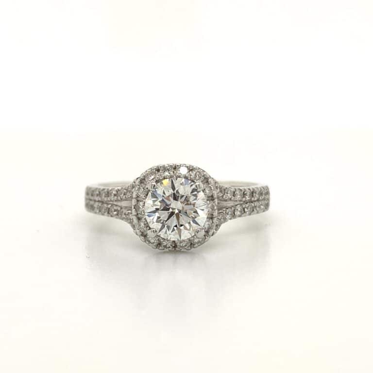 Amy &ndash; Round Split Band Halo Ring