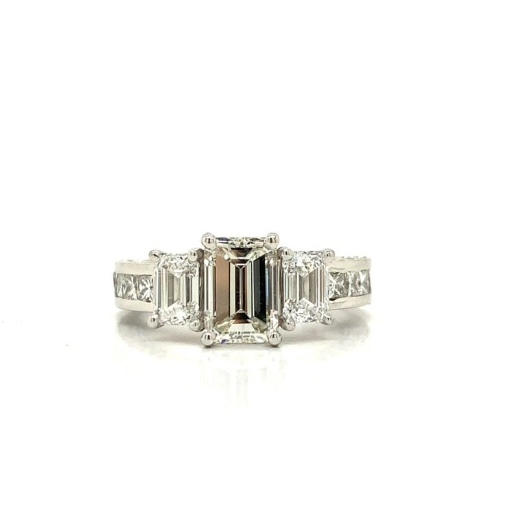 Camila &ndash; Emerald Diamond Trilogy Ring