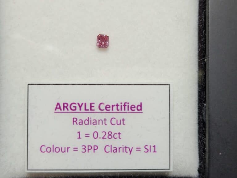 0.28ct 3PP SI Radiant Cut Pink Diamond