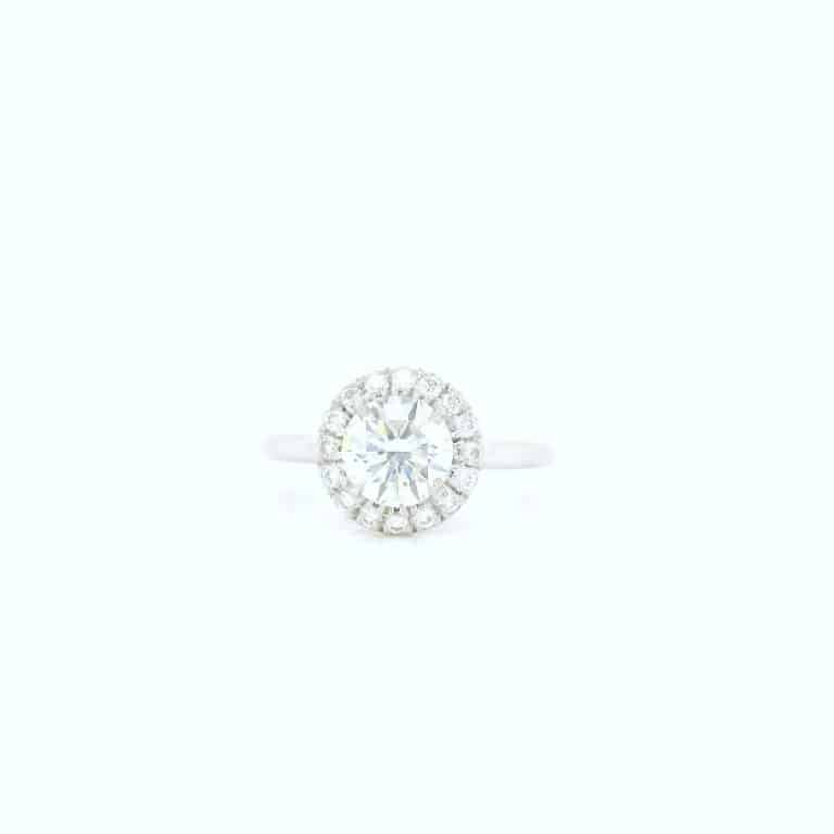 Ariana &ndash; 1ct D VS Round Lab-Diamond Halo Engagement Ring