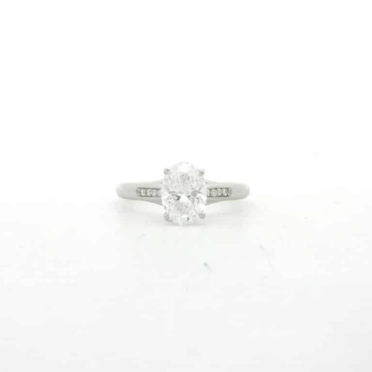1.5ct E VS1 Oval Lab-Diamond Engagement Ring