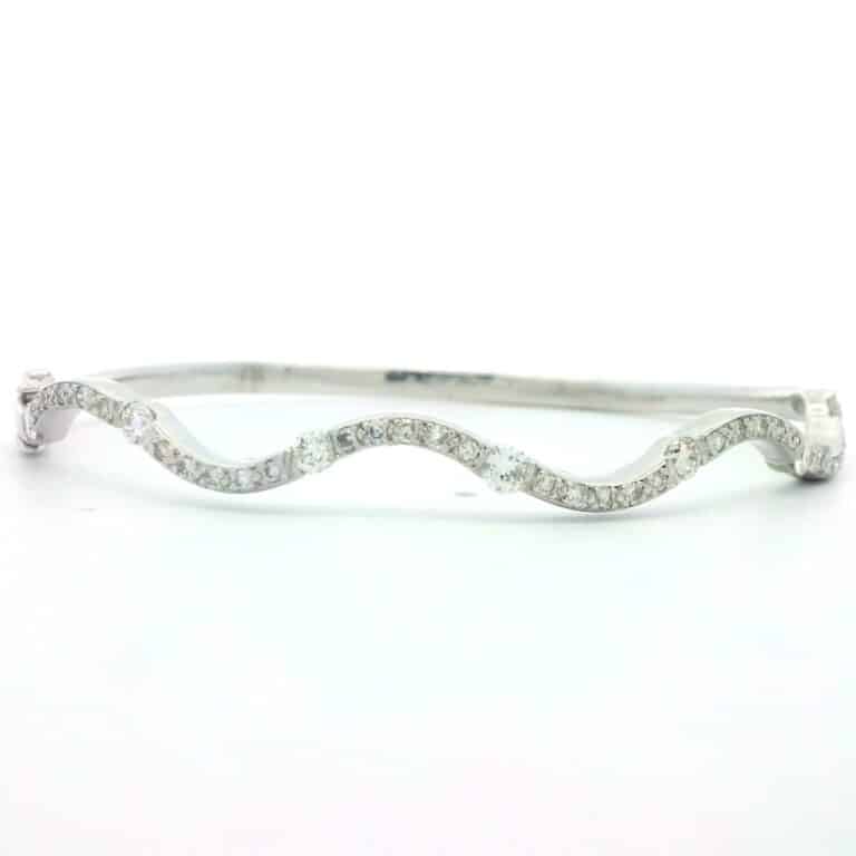 0.75ct Diamond Wave Style Bangle