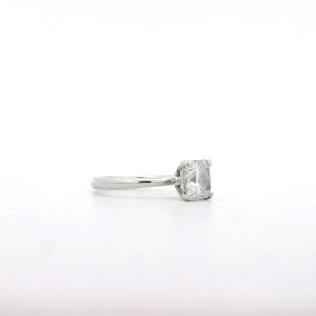 Georgina – 1.60ct G VS1 Cushion Diamond Soitaire Engagement Ring